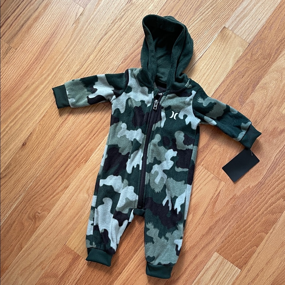 NWT Hurley Fleece Camo Kids Footie